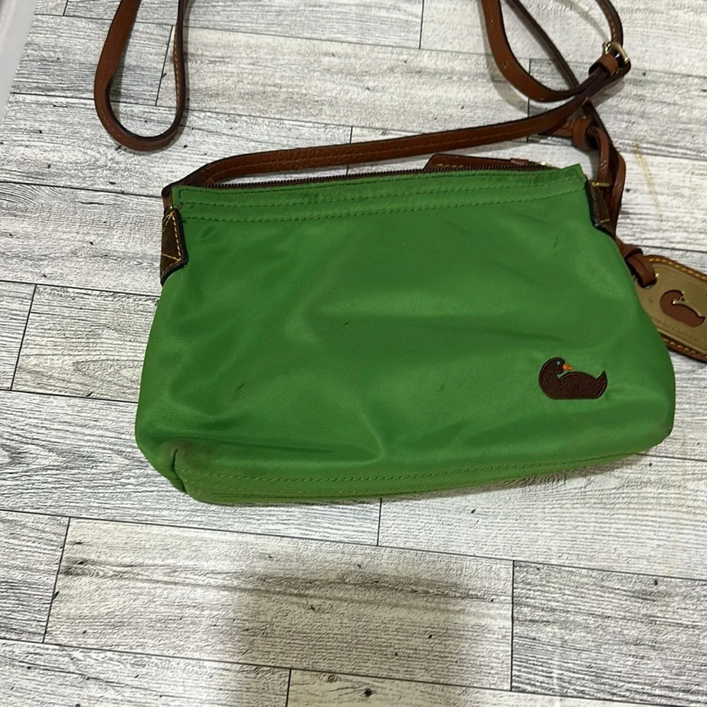 Dooney and bourke green crossbody leather purse - Picture 4 of 9